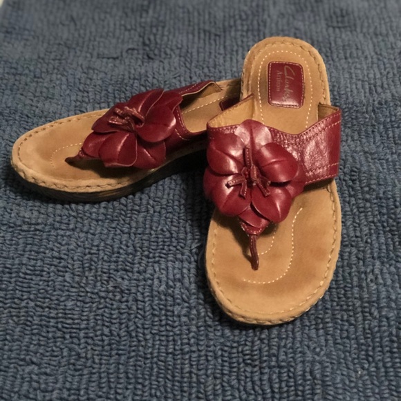 clarks womens wedge flip flops